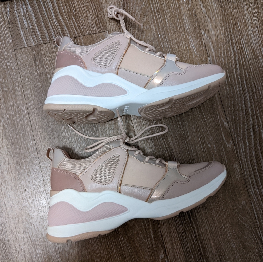 Women's Size 7 Aldo Sneakers